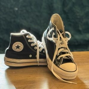 Used GIRLS converse